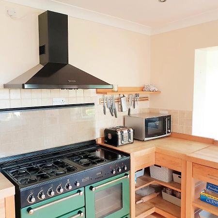 Specious 3Bed Property With Parking & Large Garden Aveley エクステリア 写真